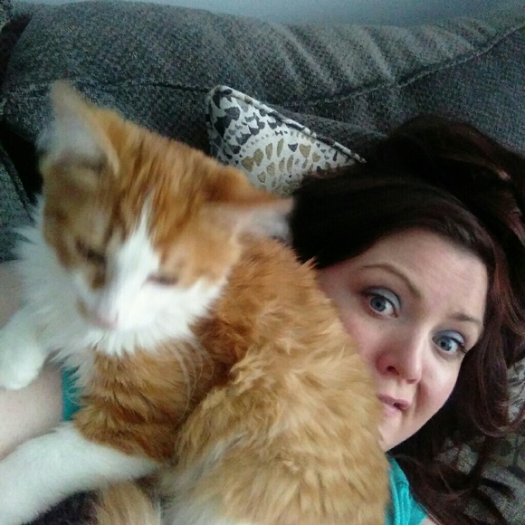 Meet your Posher, Mandilee - Picture 6 of 8